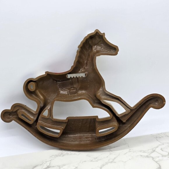 Vintage Burwood Rocking Horse Wall Decor Nursery Molded Plastic Hanging 1988 USA - Picture 3 of 8